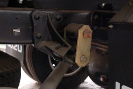 五十铃600P&nbsp;载货车底盘                                                图片