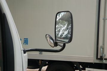 ���� ��ʮ��600P 130���� 3.2��˫�������ῨͼƬ