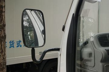 ���� ��ʮ��600P 130���� 3.2��˫�������ῨͼƬ