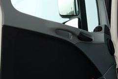 奔驰 Actros重卡 410马力 4X2 牵引车(型号1841)