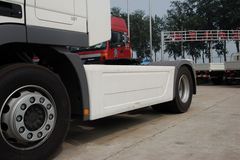 奔驰 Actros重卡 410马力 4X2 牵引车(型号1841)