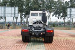 北奔 NG80重卡 300马力 4X2 牵引车(ND4187A38J)