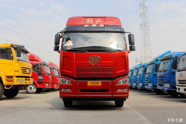 一汽解放 J6P重卡 420马力 6X4牵引车(CA4250P66K24T1AE5)