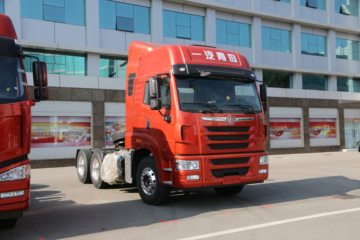 青岛解放 天V重卡 420马力 6X4牵引车(CA4256P2K2T1E5A80)