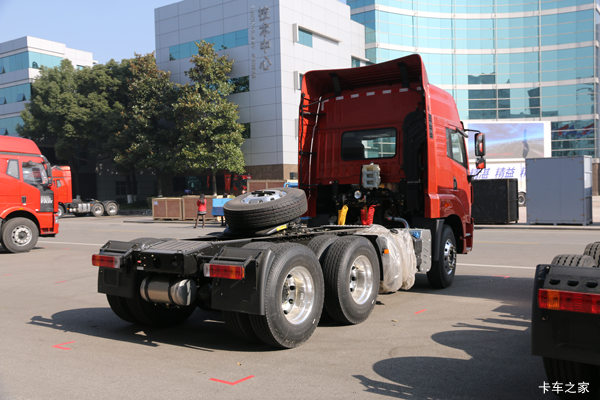 济南银月解放天V430马力6*4牵引车钜惠2.4万元