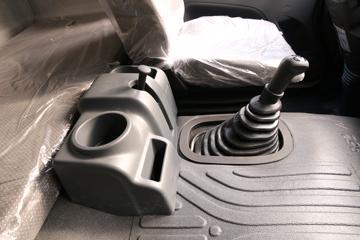 һ����� J6M 280���� 6X2R 9.5����ʽ�ػ���(CA5250XXYP63K1L6T2E5)ͼƬ