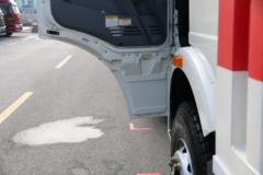 一汽解放 J6M 280马力 6X2R 9.5米厢式载货车(CA5250XXYP63K1L6T2E5)