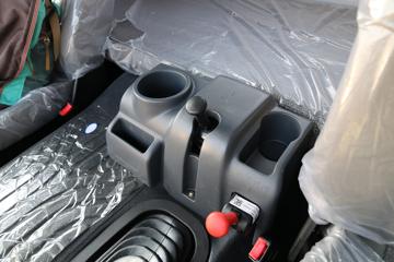 һ����� J6M�ؿ� 320���� 4X2ǣ����(CA4180P63K1A1E5)ͼƬ