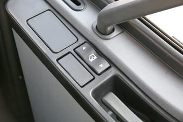 һ����� J6M�ؿ� 320���� 4X2ǣ����(CA4180P63K1A1E5)ͼƬ