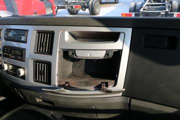 һ����� J6M�ؿ� 320���� 4X2ǣ����(CA4180P63K1A1E5)ͼƬ