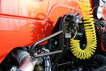 һ����� J6M�ؿ� 320���� 4X2ǣ����(CA4180P63K1A1E5)ͼƬ