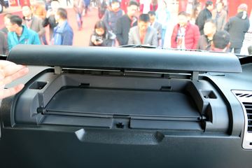 �й�����HOWO G5X�п� 210���� 6.75���Ű���ʽ�ػ���ͼƬ