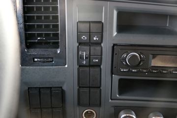 �й�����HOWO G5X�п� 210���� 6.75���Ű���ʽ�ػ���ͼƬ