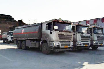 陕汽重卡 德龙F3000 270马力 6X4 油罐车(SX5256GYYDN434)