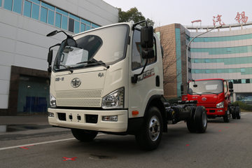解放 J6F 124马力 4.21米单排仓栅式轻卡底盘(CA5045CCYP40K2L1E4A84-1)