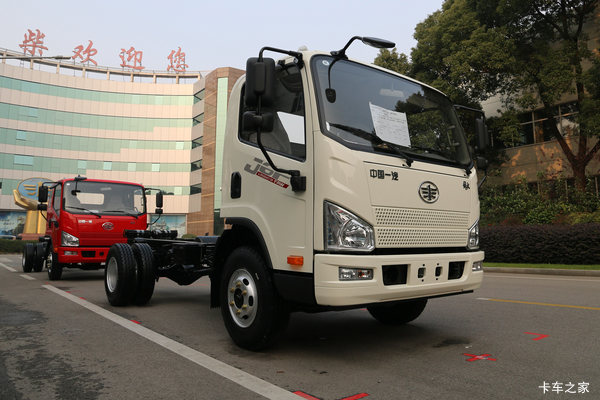 解放 J6F 154马力 4.21米单排仓栅式载货车底盘(CA5100CCYP40K2L1E5A84)