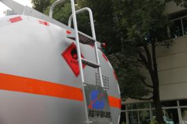 一汽解放底盘 油罐车外观图片