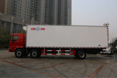 陕汽商用车 轩德x6 210马力 6X2 8.6米冷藏车(SX5254XLCGP4)