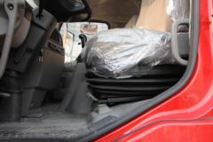 陕汽商用车 轩德x6 210马力 6X2 8.6米冷藏车(SX5254XLCGP4)