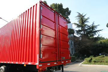 һ������ ��½�п� 220���� 4X2 9.6����ʽ�ػ���ͼƬ