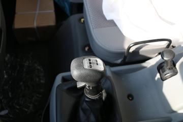 һ������ ��½�п� 220���� 4X2 9.6����ʽ�ػ���ͼƬ