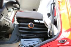 一汽柳特 金陆中卡 220马力 4X2 9.6米厢式载货车(LZT5180XXYPK2E5L10A95)