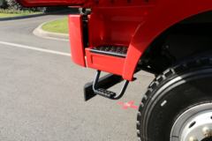 一汽柳特 金陆中卡 220马力 4X2 9.6米厢式载货车(LZT5180XXYPK2E5L10A95)