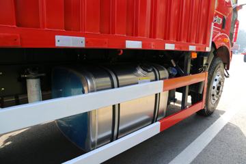 һ������ ��½�п� 220���� 4X2 9.6����ʽ�ػ���ͼƬ