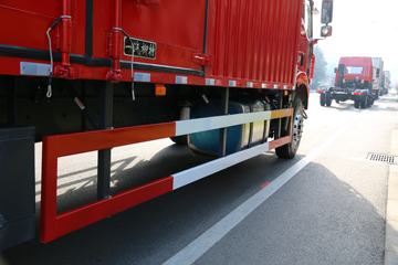 һ������ ��½�п� 220���� 4X2 9.6����ʽ�ػ���ͼƬ