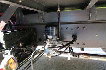 һ������ ��½�п� 220���� 4X2 9.6����ʽ�ػ���ͼƬ