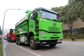 一汽解放 J6P重卡 350马力 6X4 5.6米渣土自卸车(10挡)(CA3250P66K2L1T1AE5)