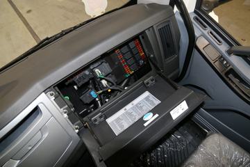 һ����� J6M�ؿ� 280���� 4X2 9.4����ʽ�ػ���(CA5160XXYP63K1L9E5)ͼƬ