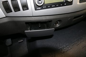 һ����� J6M�ؿ� 280���� 4X2 9.4����ʽ�ػ���(CA5160XXYP63K1L9E5)ͼƬ