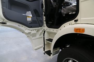 һ����� J6M�ؿ� 280���� 4X2 9.4����ʽ�ػ���(CA5160XXYP63K1L9E5)ͼƬ