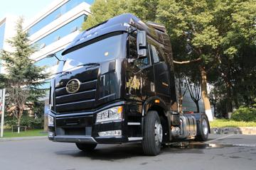 一汽解放 新J6P重卡 460马力 4X2自动挡牵引车(AMT手自一体)(CA4180P66K24E5)