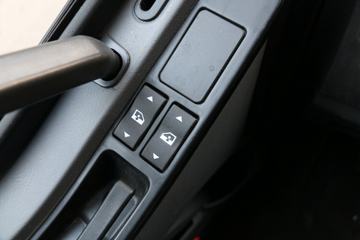 һ����� J6M 280���� 8X4 6.8����ж��(��·�ȷ�1��)(CA3310P63K1L1T4E5)ͼƬ