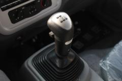 中国重汽 豪曼H3 130马力 4X4 3500轴距自卸车底盘(ZZ3048E3524D143H)