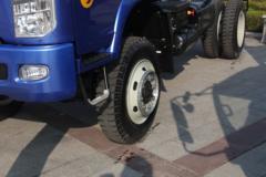 中国重汽 豪曼H3 130马力 4X4 3500轴距自卸车底盘(ZZ3048E3524D143H)