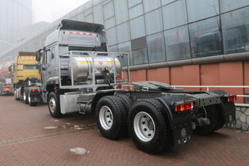 豪瀚J7G&nbsp;牵引车外观                                                图片