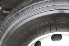 中国重汽 豪瀚J5G重卡 280马力 4X2 9.55米厢式载货车(ZZ5185XXYN7113E1H)