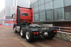 中国重汽 HOWO T7H重卡 540马力 6X4自动挡牵引车(AMT手自一体)(ZZ4257W324HE1B)