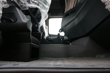 �й����� HOWO T7H�ؿ� 540���� 6X4�Զ���ǣ����(AMT����һ��)ͼƬ