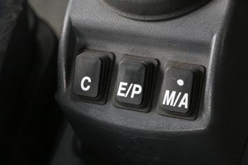 �й����� HOWO T7H�ؿ� 540���� 6X4�Զ���ǣ����(AMT����һ��)ͼƬ