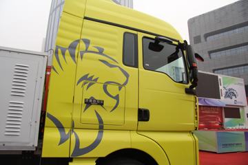 �й����� �ǵ¿�SITRAK C7H�ؿ� 430���� 6X4 LNGǣ����(ZZ4256V324HE1LB)ͼƬ