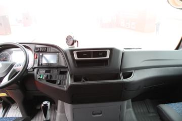 �й����� �ǵ¿�SITRAK C7H�ؿ� 430���� 6X4 LNGǣ����(ZZ4256V324HE1LB)ͼƬ