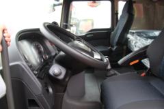 中国重汽 汕德卡SITRAK C7H重卡 430马力 6X4 LNG牵引车(ZZ4256V324HE1LB)