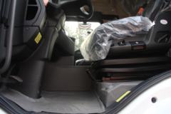 中国重汽 汕德卡SITRAK C7H重卡 400马力 4X2牵引车(ZZ4186V361ME1B)