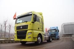 中国重汽 汕德卡SITRAK C7H重卡 440马力 4X2牵引车(ZZ4186V361HE1B)