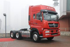 中国重汽 斯太尔D7B重卡 380马力 6X4牵引车(ZZ4253N3241E1BN)