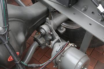 �й����� ˹̫��D7B�ؿ� 430���� 6X4 LNGǣ����(ZZ4253N3841E1LBN)ͼƬ